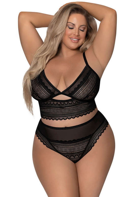 Plus Size Black Bralette & Cheeky Hipster