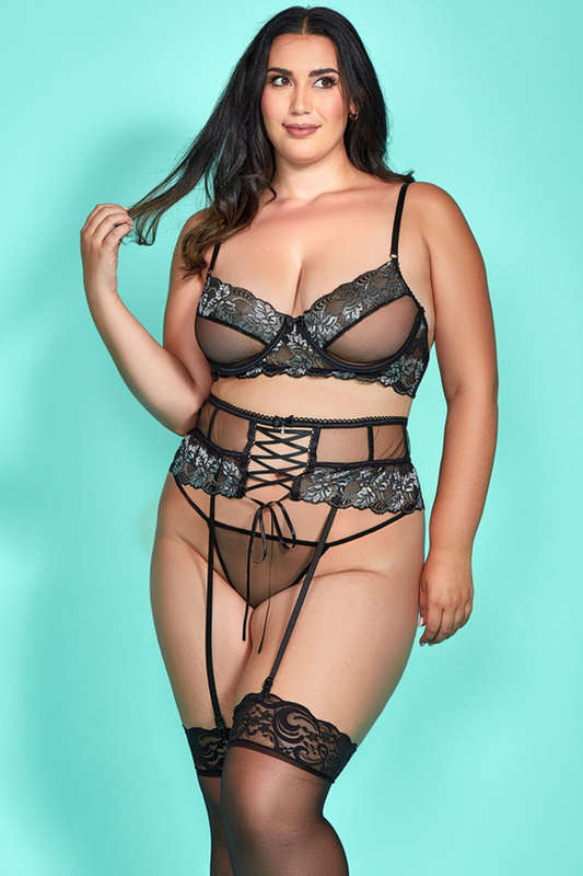 Plus Size Black Laurie Bra & Garterbelt