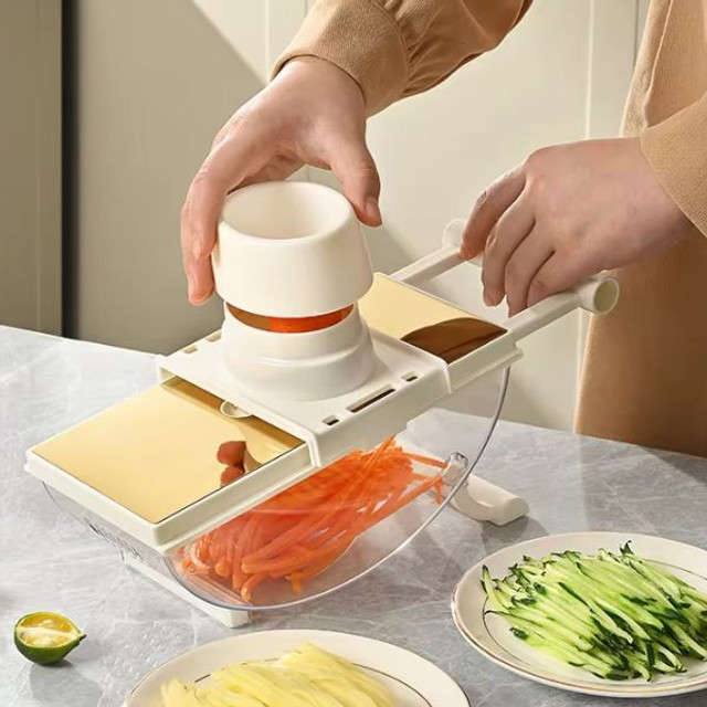 Multifunctional Vegetable Slicer with Container