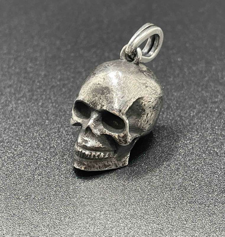 Hangskull -Silver