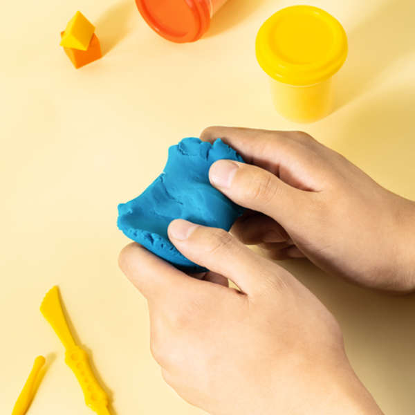 DELI Paw Patrol Dino Rescue 4 Colour Modelling Dough - H702