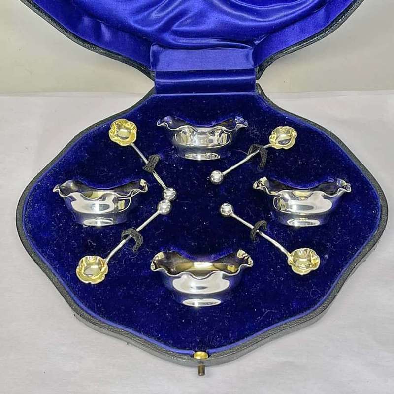Hallmarked Silver Boxed Set Of  Salts Sheffield  1904