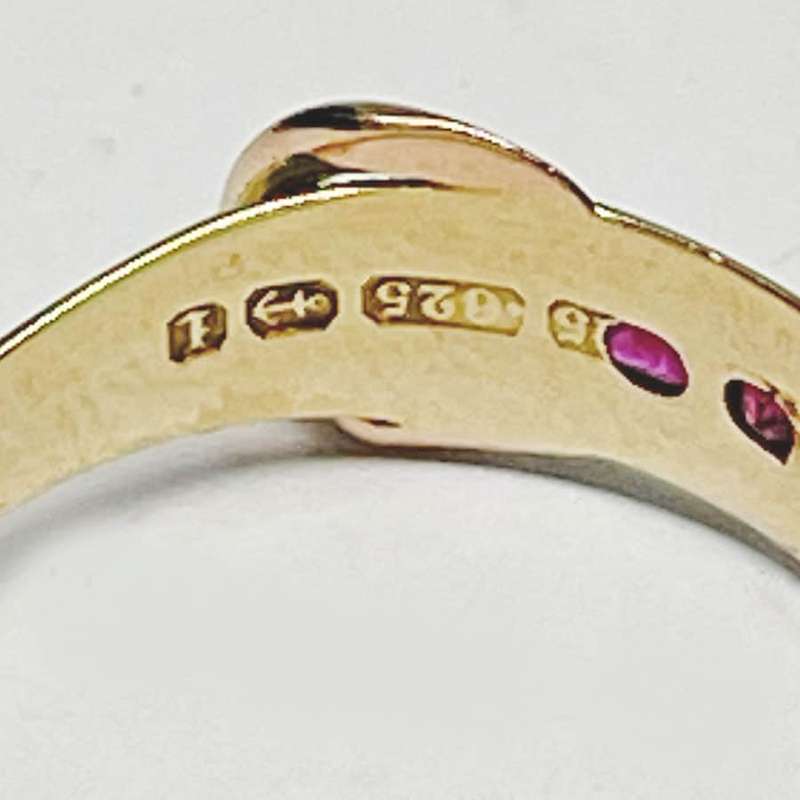 15ct Gold Ruby Buckle Ring