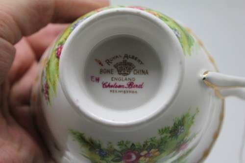Royal Albert Chelsea Bird Trio Maroon Avon