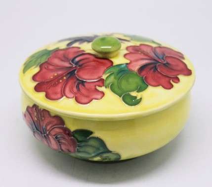 Moorcroft Hibiscus Lidded Bowl C1960