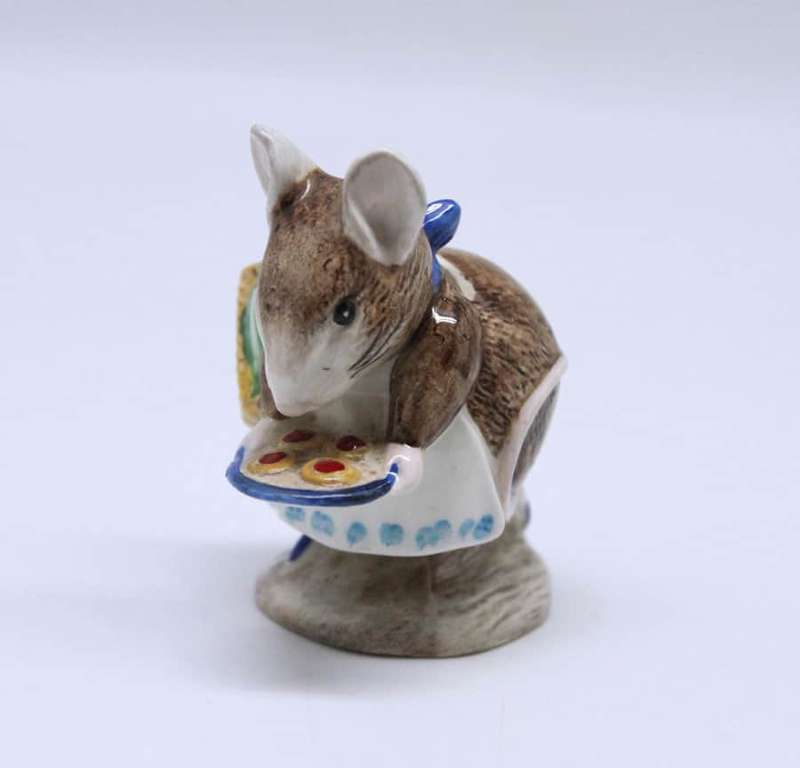 Beatrix Potter Appley Dapply Figurine
