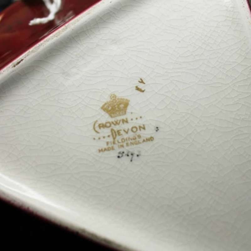 Crown Devon Dish With Gilded Leaf Motif 