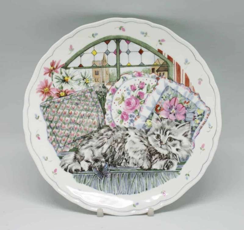 Royal Albert Contentment Kitten Plate