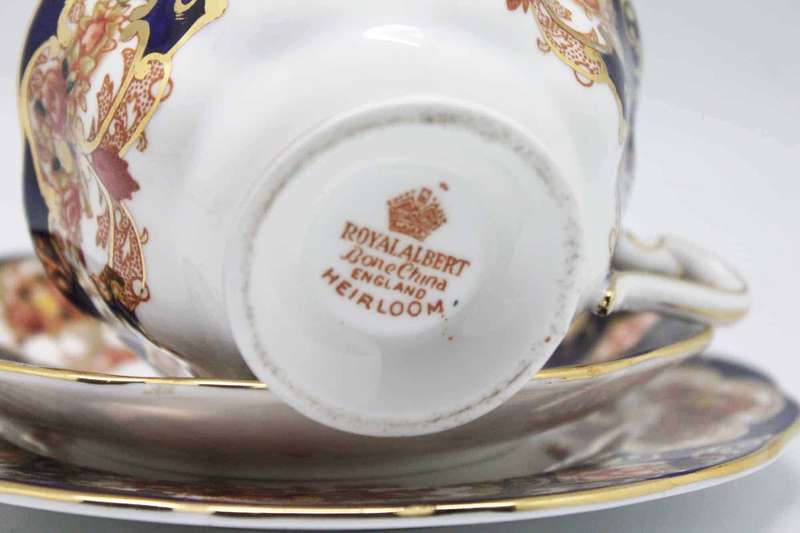Royal Albert Heirloom Avon Trio