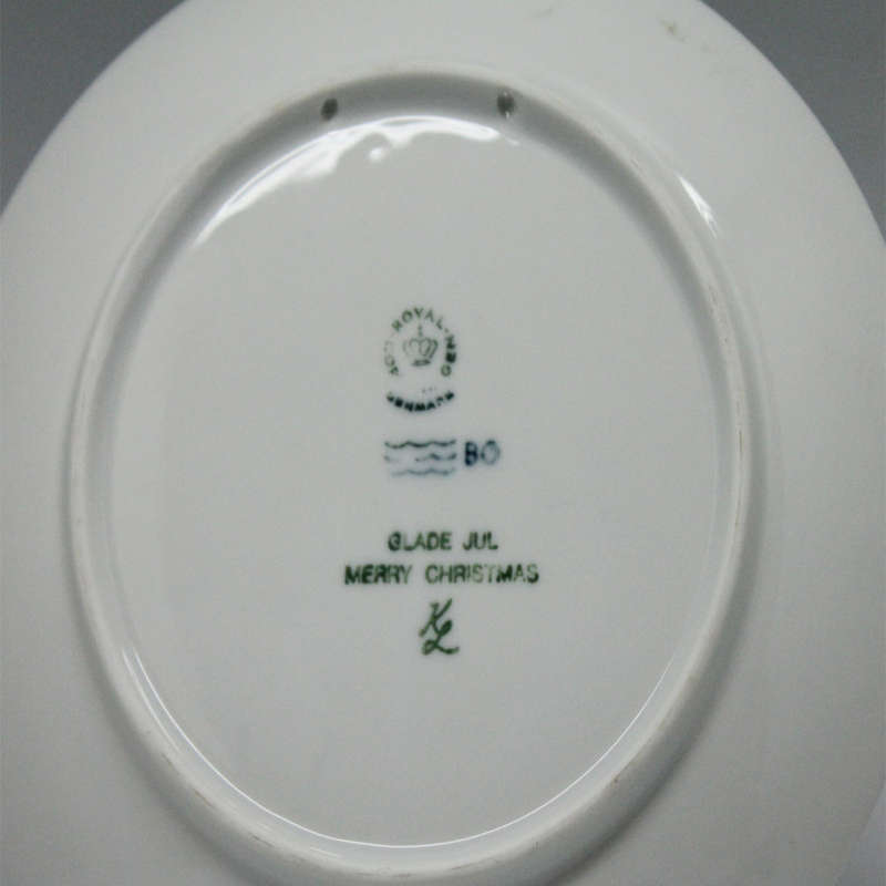 Royal Copenhagen Merry Christmas Christmas Plate 1983