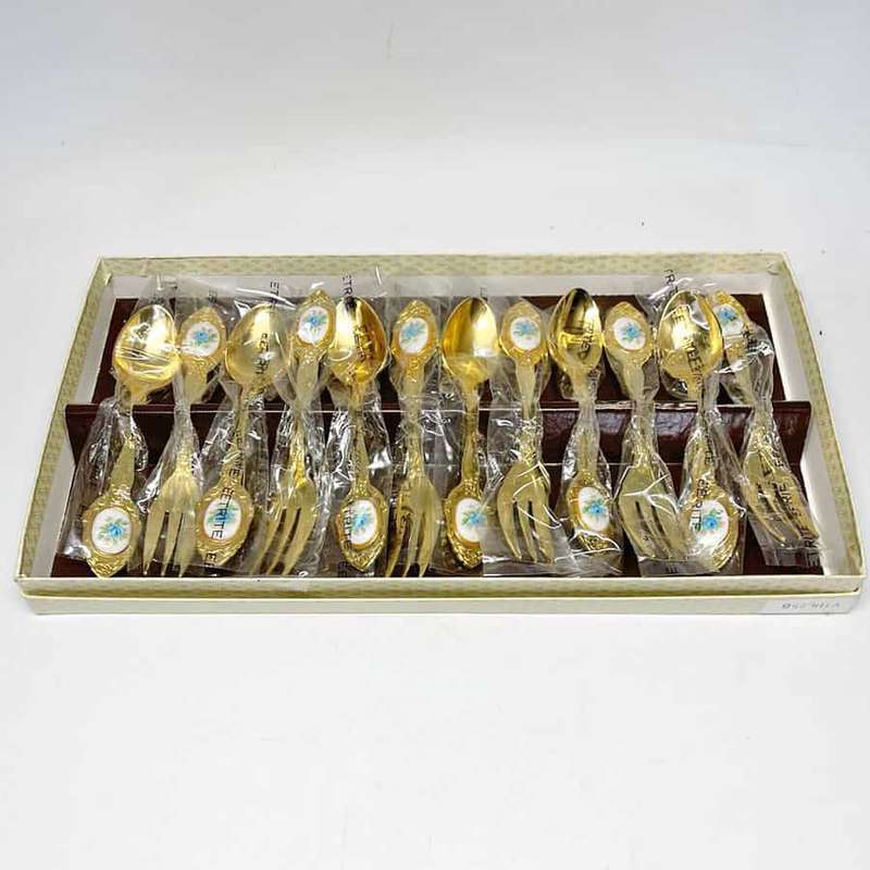 Eetrite 24ct Gold Plated Royal Albert Moonlight Rose 12 Place Setting
