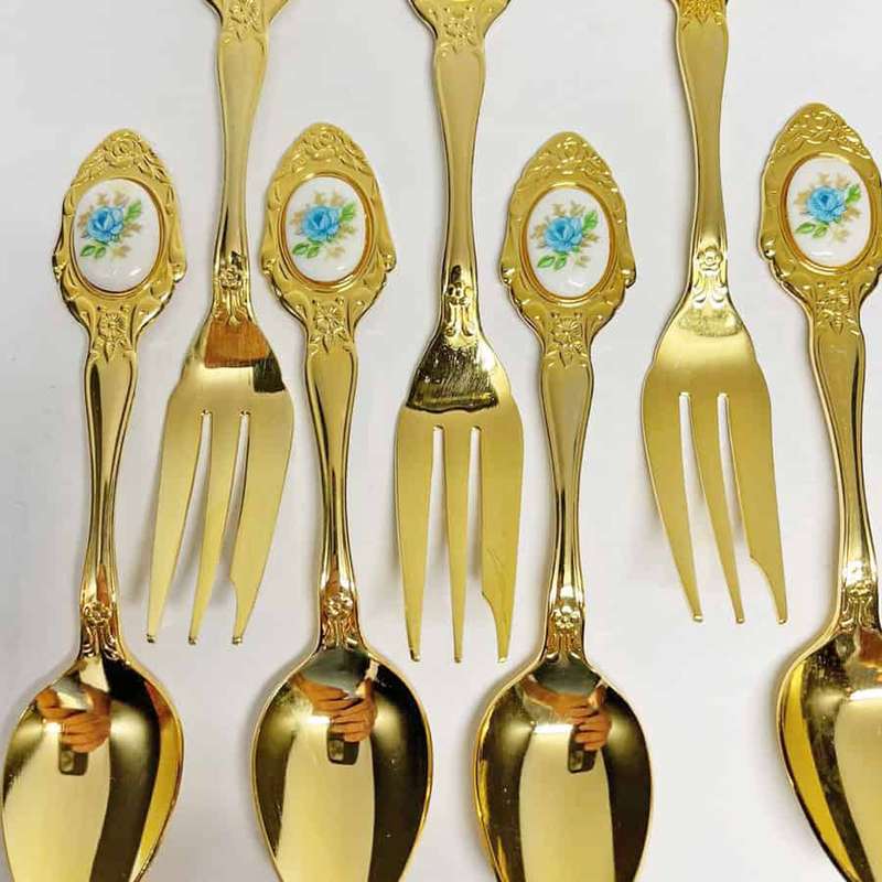 Eetrite 24ct Gold Plated Royal Albert Moonlight Rose 12 Place Setting