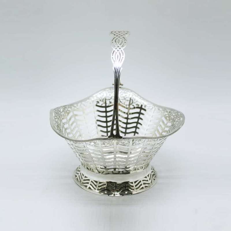 Hallmarked Silver Swing Handled Basket London 1903