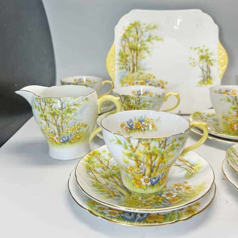 Shelley Daffodil Time Tea Set