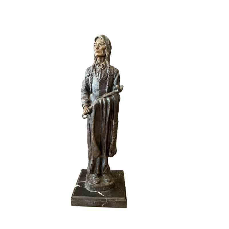 Character Bronze Of A Red Indian Lady