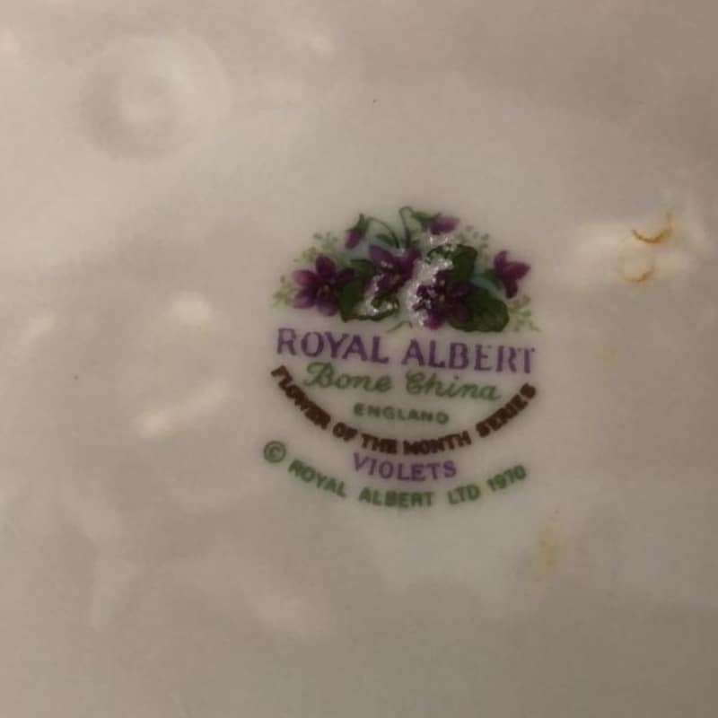 Royal Albert February Fish Plate Flower Of The Month