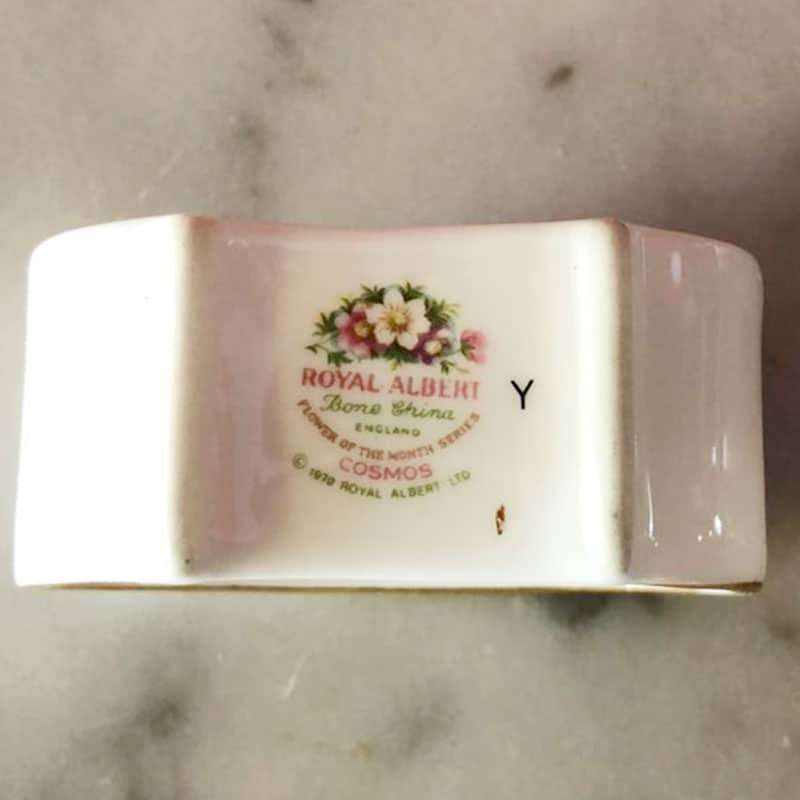 Royal Albert October  Flower Of The Month Serviette Ring