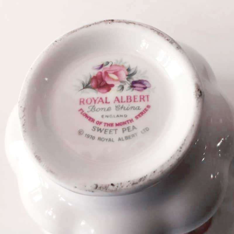 Royal Albert Flower Of The Month April Tea Duo