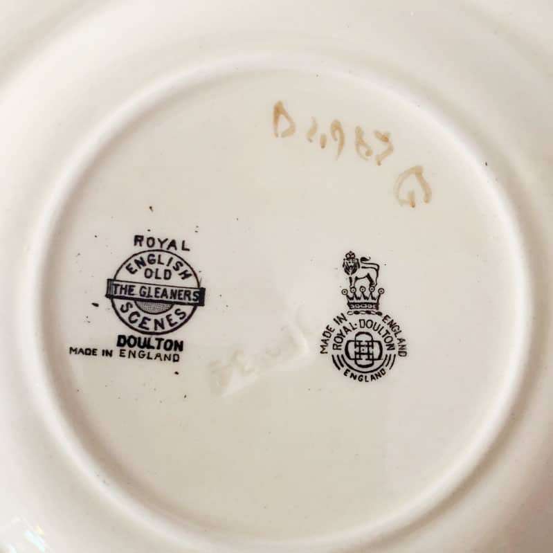 Royal Doulton Old English Scenes Gleaners Square Plate