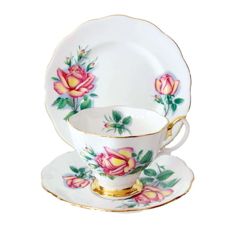 Royal Albert Sweetheart Roses Anne Trio