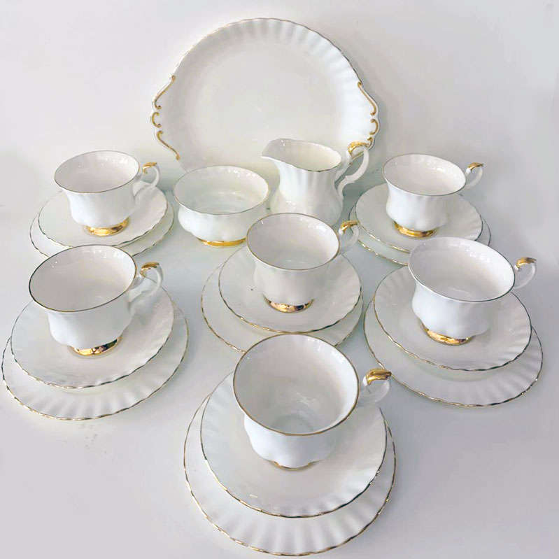 Royal Albert 21 Piece Tea Set Val D'Or