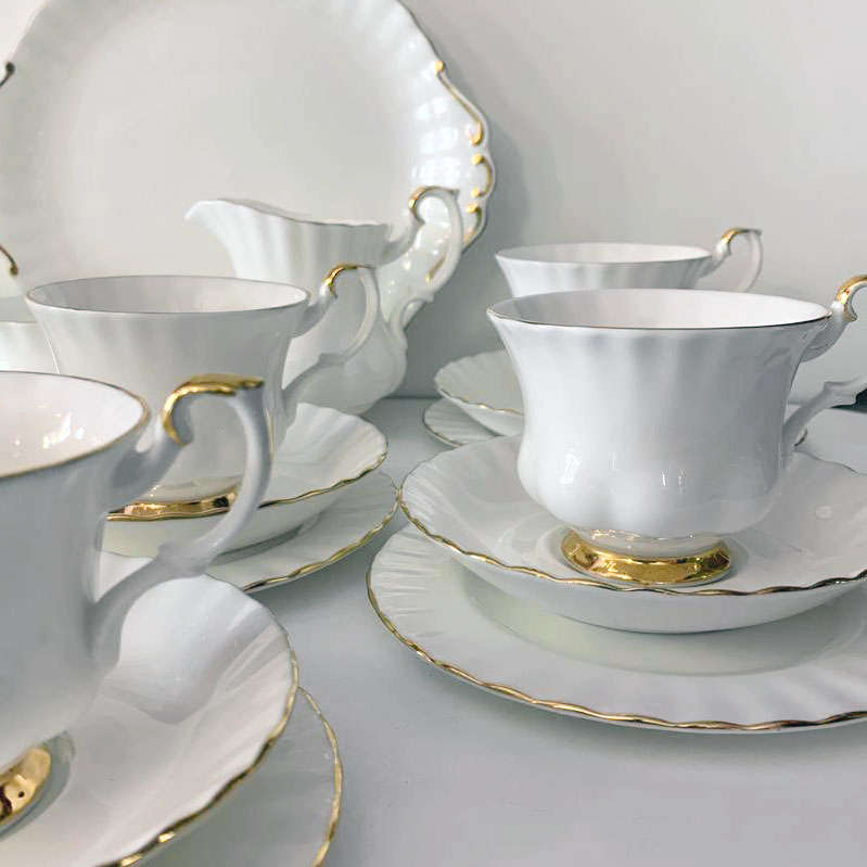 Royal Albert 21 Piece Tea Set Val D'Or