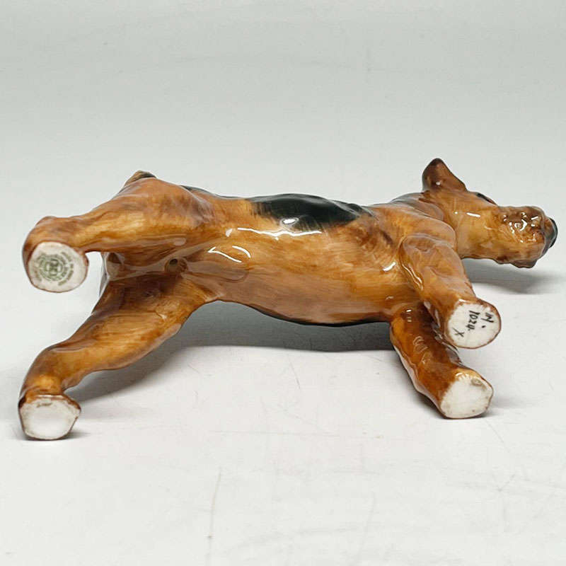 Airedale Terrier HN1024  Royal Doulton Dog