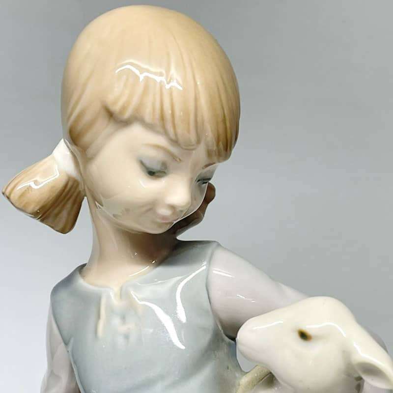 Lladro Figurine Girl With Lamb