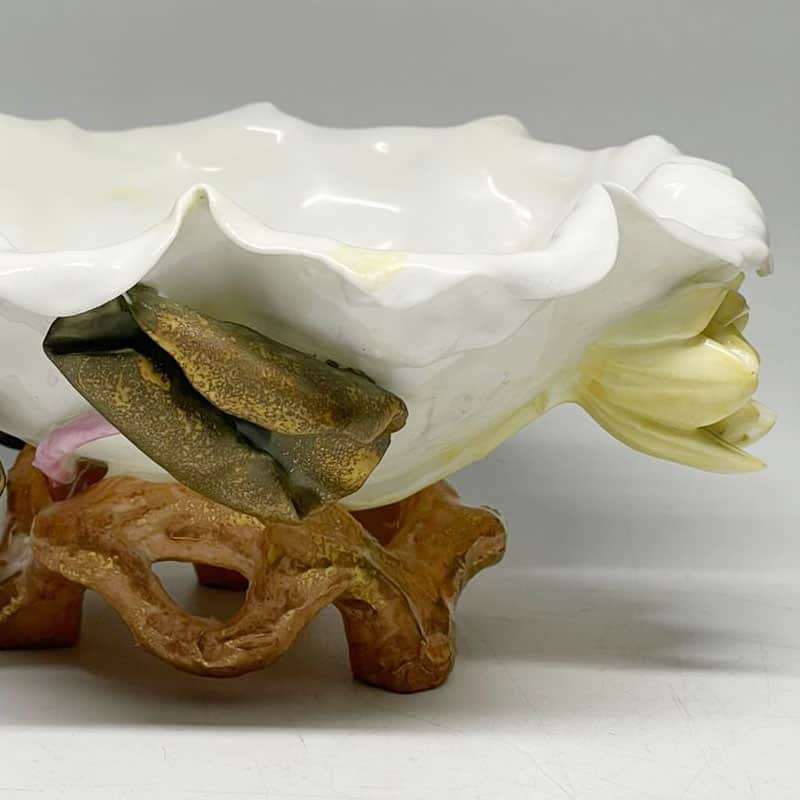 Moores Bros Flower and Foliage Water Lily Bowl