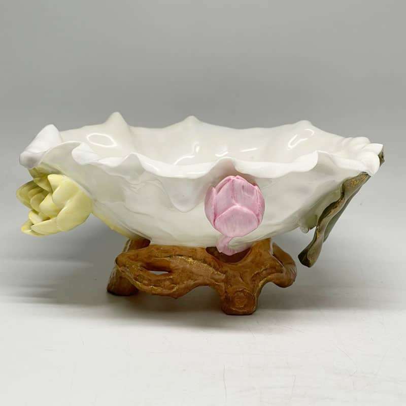 Moores Bros Flower and Foliage Water Lily Bowl