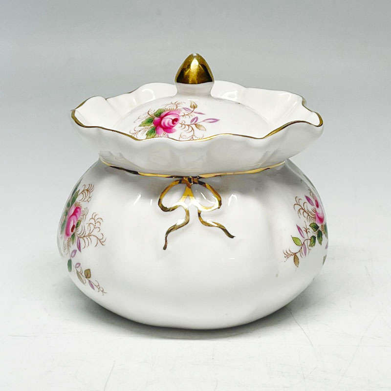 Royal Albert Lavender Rose Bowl With Cover