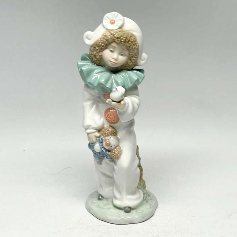 Nao Lladro A Bird In Hand Pierrot Clown