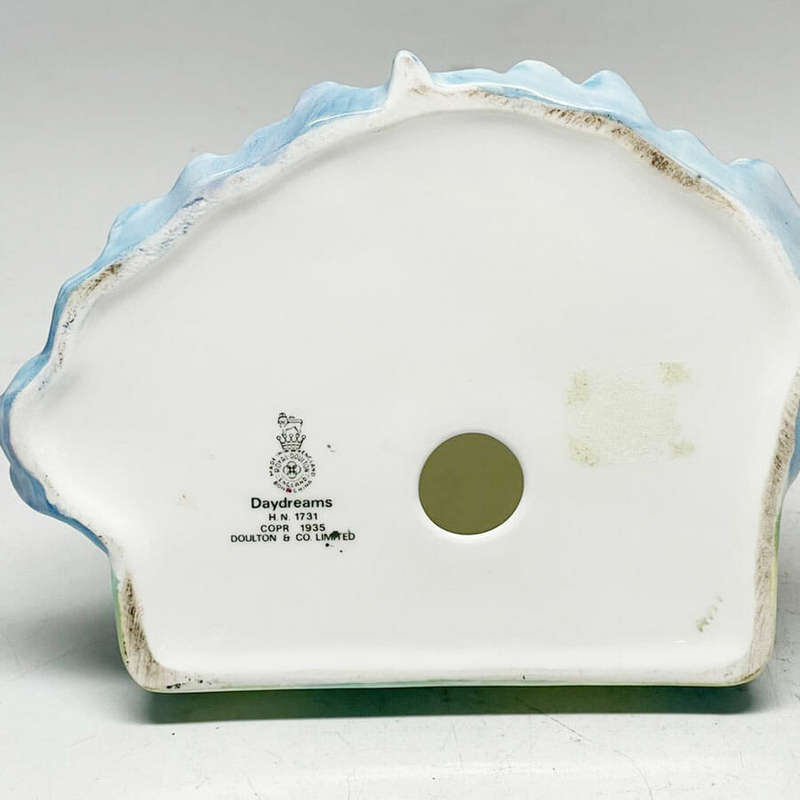 Royal Doulton Figurine Daydreams HN1731