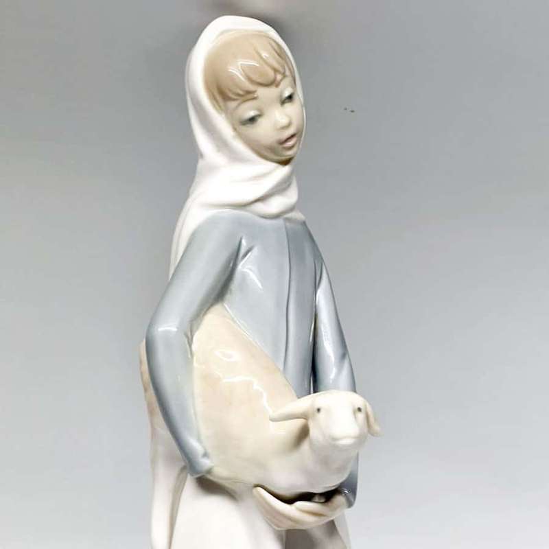 Lladro Girl With Lamb 1969 to 1993