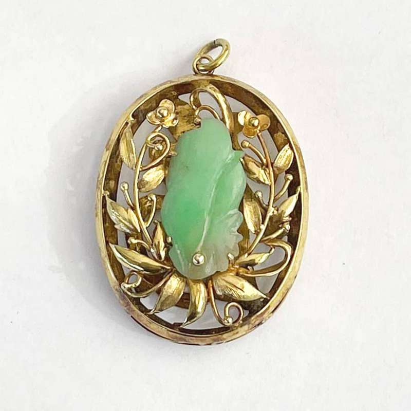 14Ct Gold and Jade Chinese Pendant