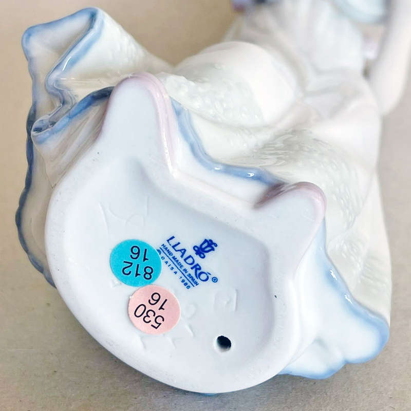 Lladro Happy Birthday Figurine 5429