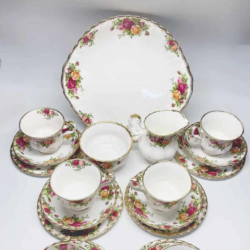 Royal Albert Old Country Roses Tea Set 21 Piece