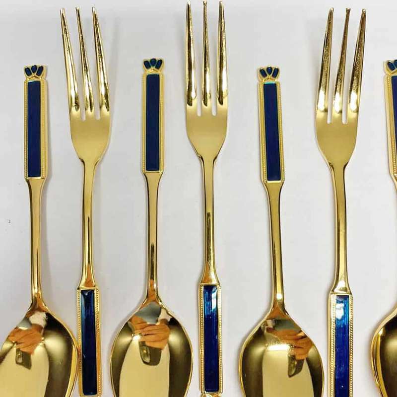 Eetrite 24ct Gold Plated Royal Albert Heirloom 12 Place Setting