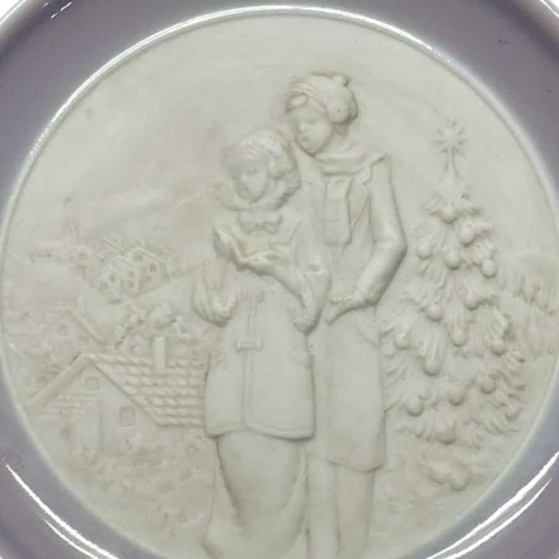 Lladro Christmas Scene Small Plate Daisa