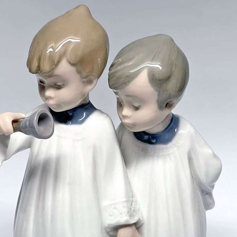 Nao Lladro Choir Altar Boys Ringing Bell