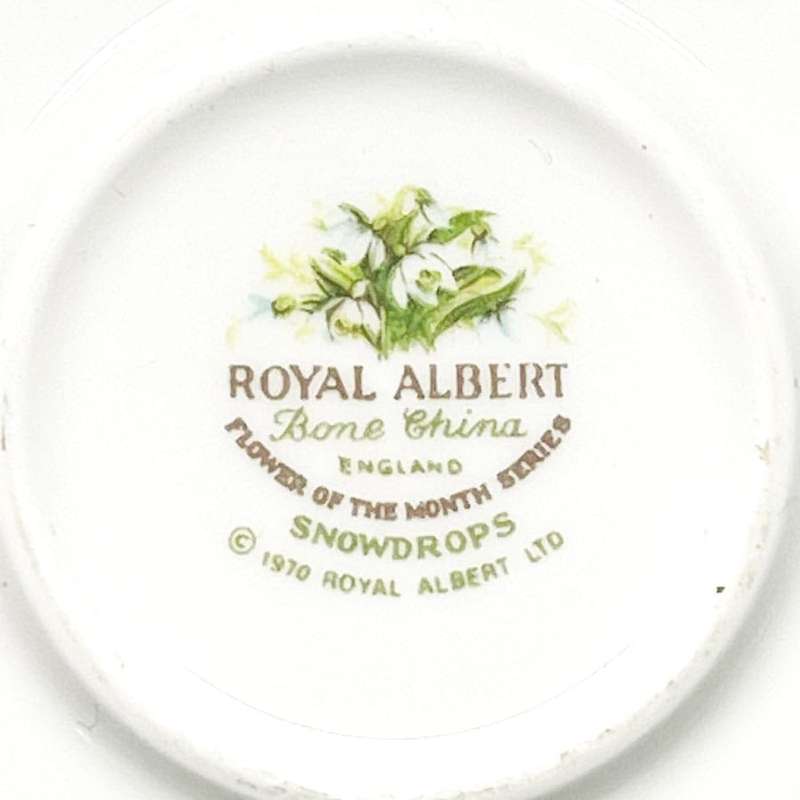 Royal Albert Flower Of The Month Miniature January