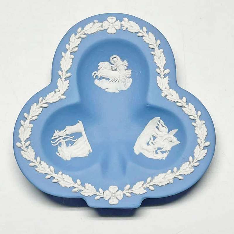 Wedgwood Jasperware Pegasus Club Shaped Tray