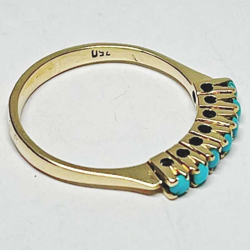 18ct Gold and Turquoise Ring