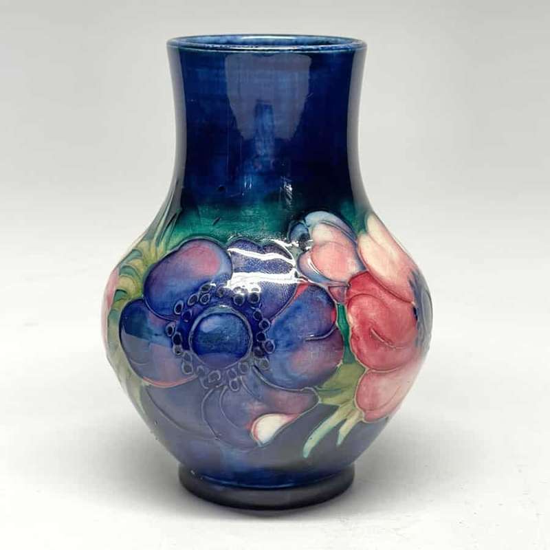 Moorcroft Anemone Pattern Vase 13cm
