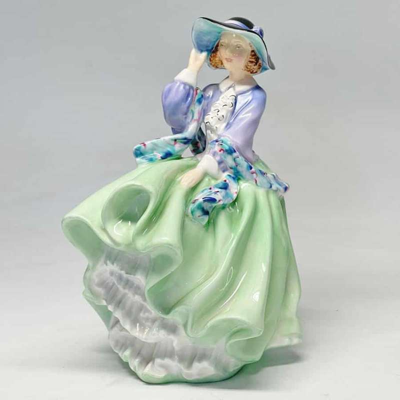 Rare Royal Doulton Figurine Top Of The Hill HN1833
