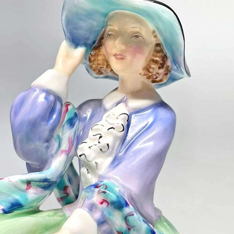 Rare Royal Doulton Figurine Top Of The Hill HN1833