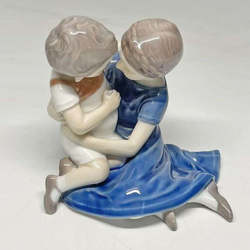 Bing And Grondahl Brother and Sister 1568