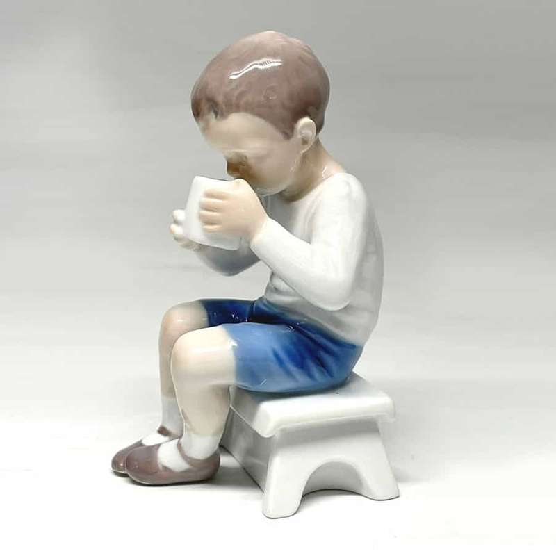 Bing And Grondahl Drinking Milk  1713