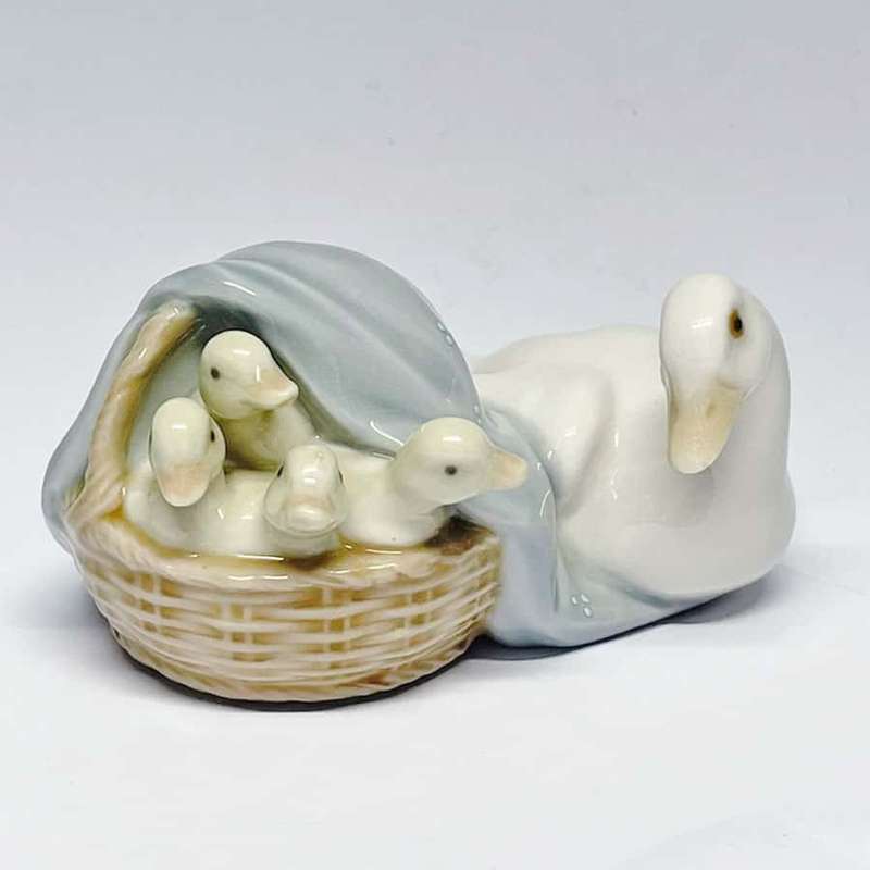Lladro Ducklings Figure