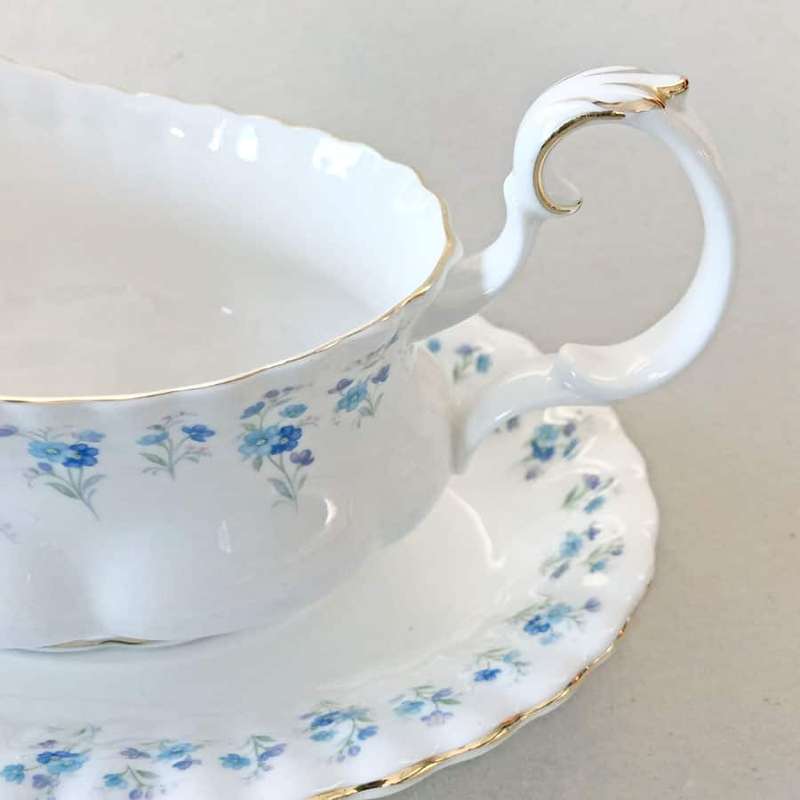 Royal Albert Memory Lane Sauce Boat and Stand